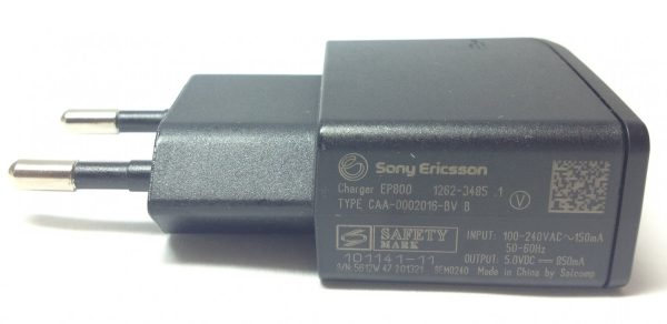 ER-EP800/B SONY-ERICSSON - ORIGINAL TRAVEL CHARGER EP800 USB 850mA